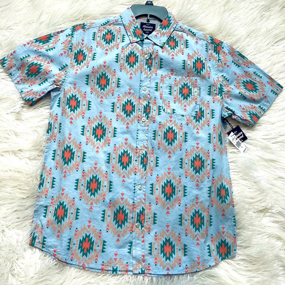 Massive apparel Shirt size M